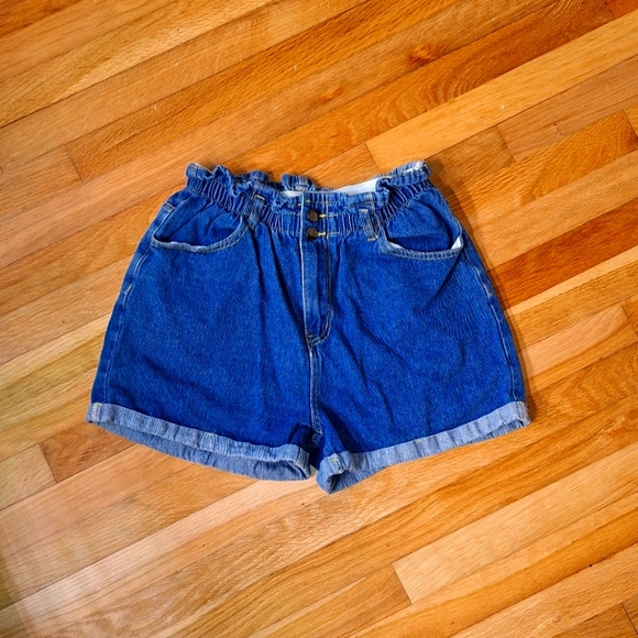 Ruffled Jean Shorts - Picture 1 of 6